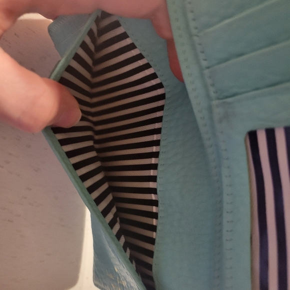 Kate Spade wallet - Picture 5 of 10